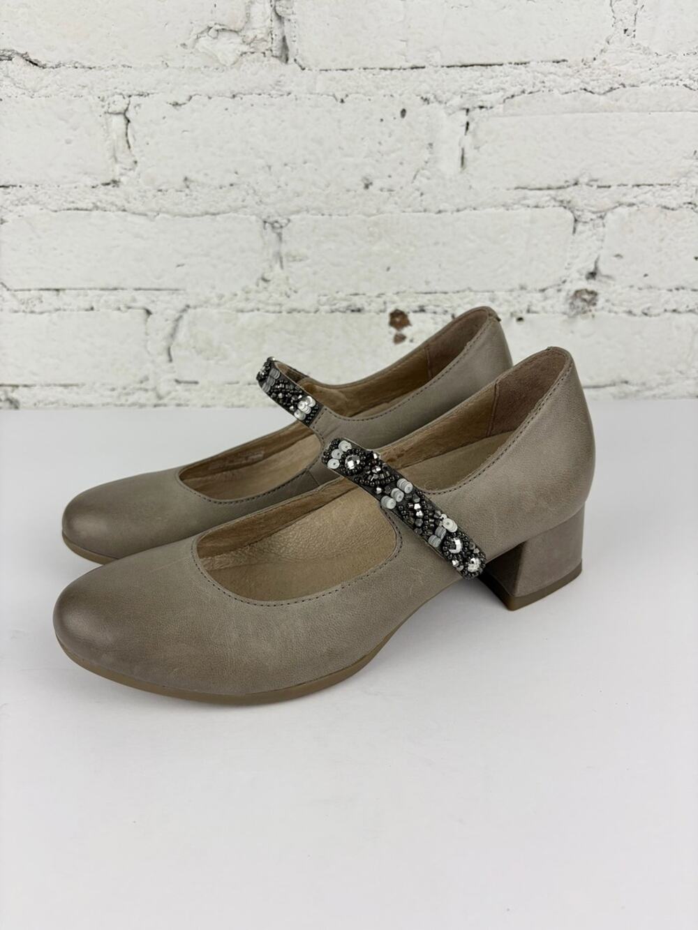 Dansko Pearlina Embellished Gray Leather Beaded Sequin Mary Jane Heels Pumps 37